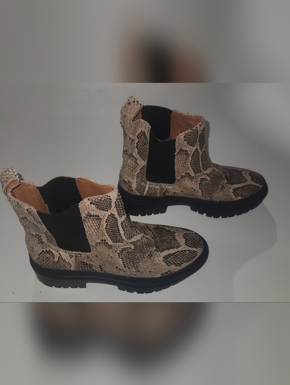 Lucky Brand Women’s Snake-Print Chelsea Boots in Beige Size 7